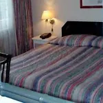 Merkur - West Station Hotel