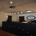 Merkur - West Station Hotel