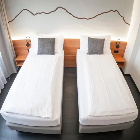 Merkur - West Station 3* Interlaken