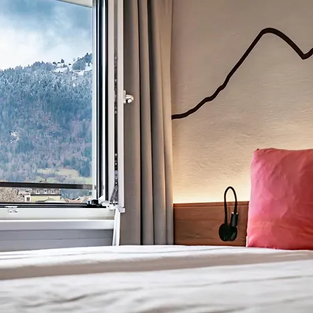 Merkur - West Station Hotel