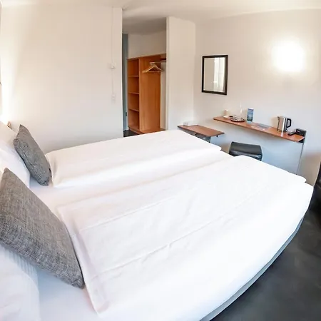 Hotell Merkur - West Station