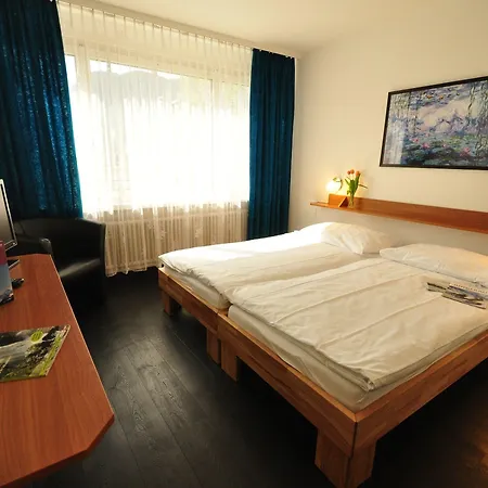 Merkur - West Station Hotell Interlaken