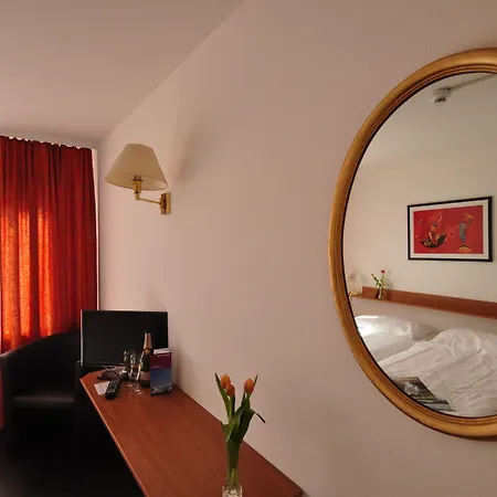 Merkur - West Station Hotel Interlaken