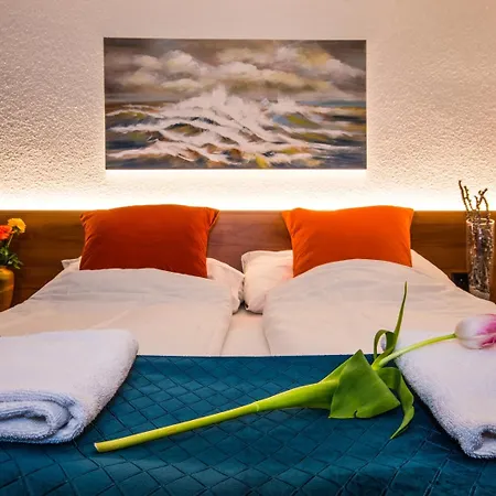 Merkur - West Station Hotel 3*