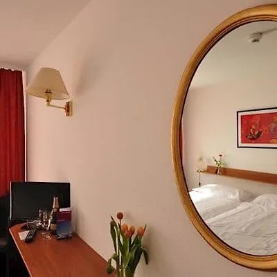 Hotell Merkur - West Station Interlaken