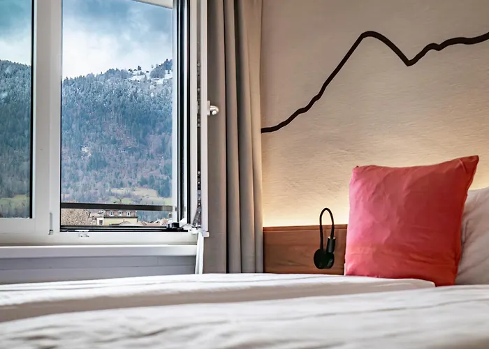 Merkur - West Station Hotel