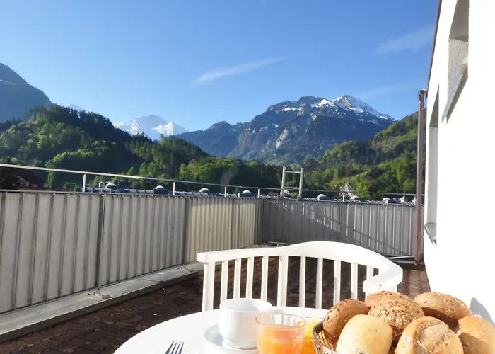 Hotel Merkur - West Station Interlaken