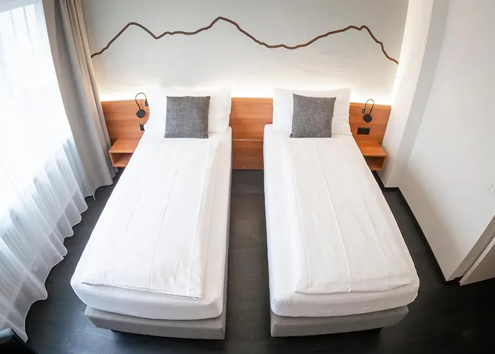 Merkur - West Station 3* Інтерлакен