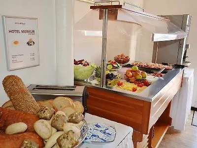 Готель Merkur - West Station