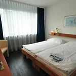 Hotel Merkur - West Station Interlaken